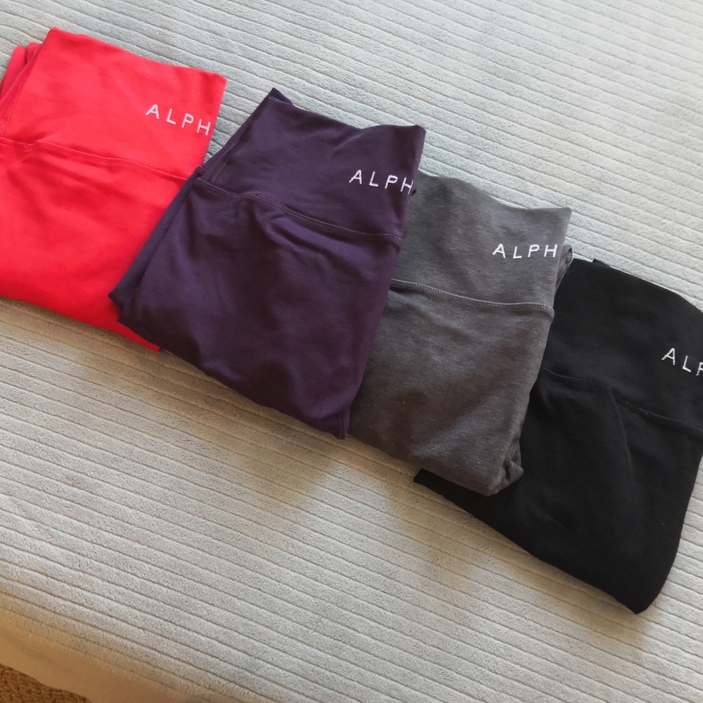 ISO: Alphalete R6 leggings NFS- Trade Only